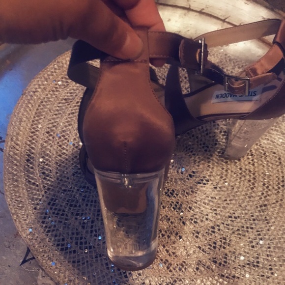 Heels - Picture 9 of 9